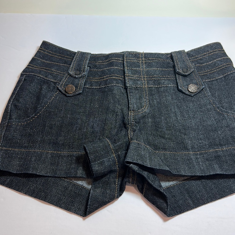 Boom boom shorts